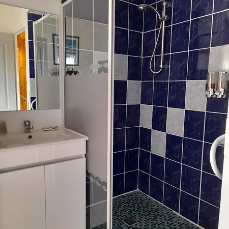Couette Et Cafe Bed & Breakfast 3*